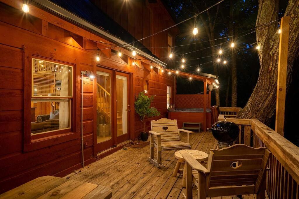Вилла Lazy Fox Retreat Севьервилл Экстерьер фото