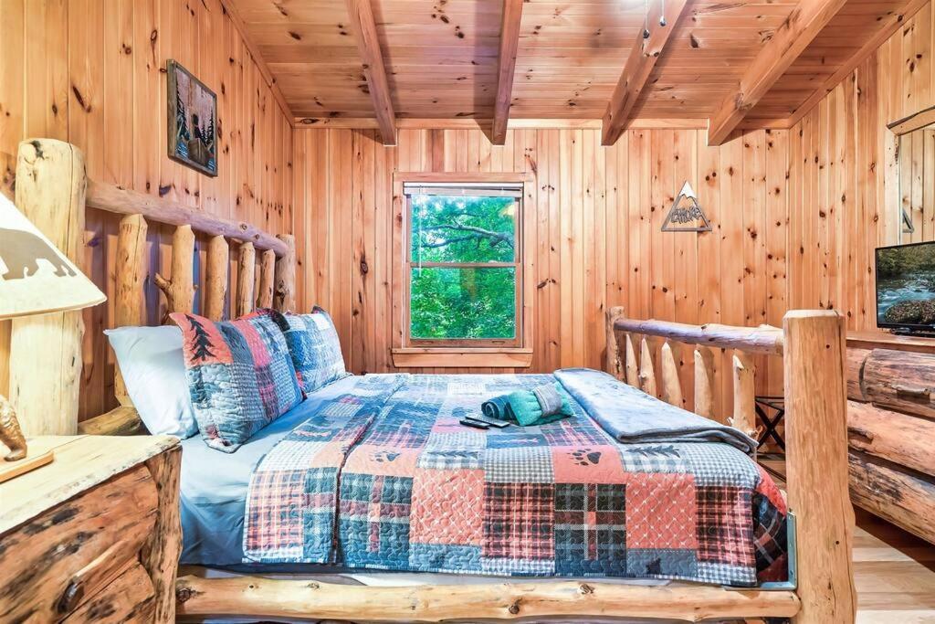 Вилла Lazy Fox Retreat Севьервилл Экстерьер фото